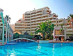 Apartamentos Benal Beach