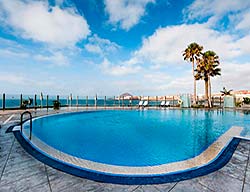 Hotel Arenas Del Mar Beach & Spa