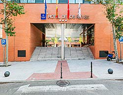 Hotel De Los Reyes
